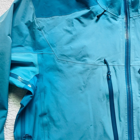 Arcteryx Alpha AR Gortex Pro Blue Gradient Color - Picture 5 of 16